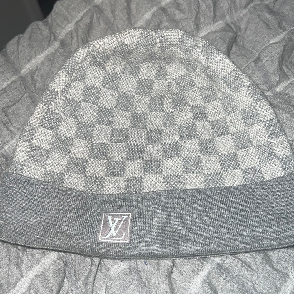 AUTHENTIC Louis Vuitton hate